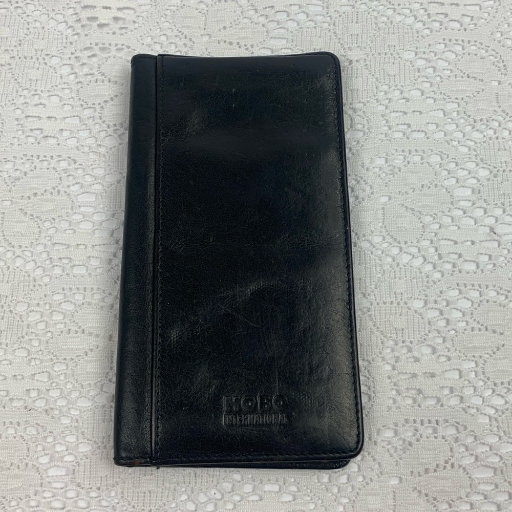 Vintage Hobo International Black leather wallet Pink lining Slip pockets